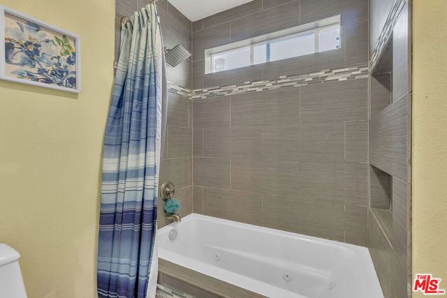 2116 W 107th Street, Los Angeles, CA 90047
