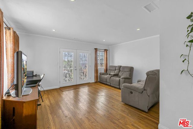 2116 W 107th Street, Los Angeles, CA 90047