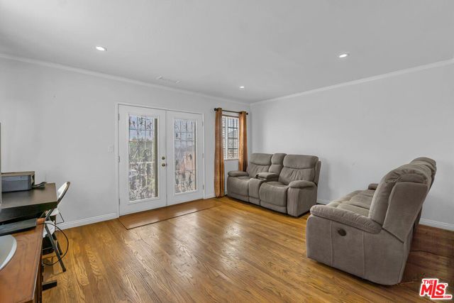 2116 W 107th Street, Los Angeles, CA 90047