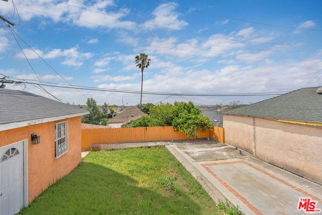 2116 W 107th Street, Los Angeles, CA 90047