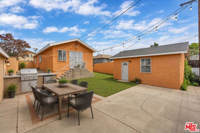 2116 W 107th Street, Los Angeles, CA 90047