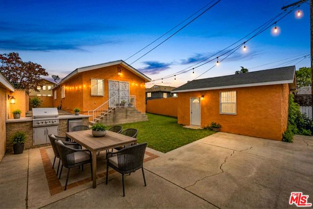 2116 W 107th Street, Los Angeles, CA 90047