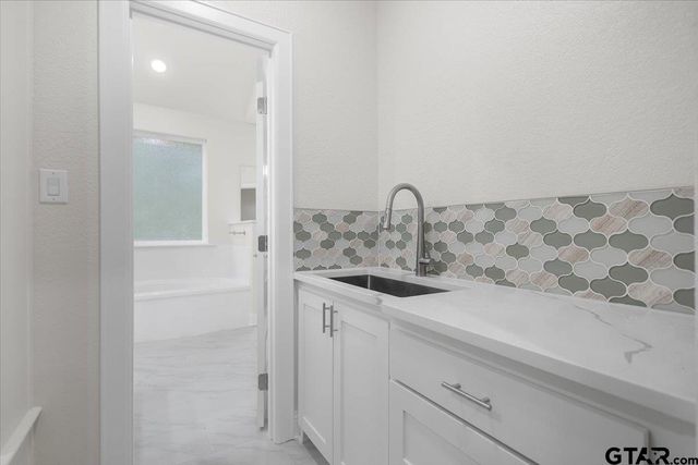 7480 County Road 35, Tyler, TX 75706