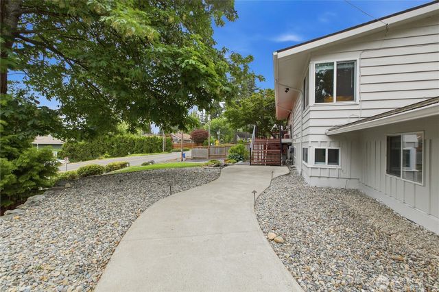 26802 148th Avenue SE, Kent, WA 98042