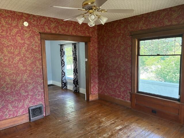 504 S Center Street, Hartford City, MI 49057