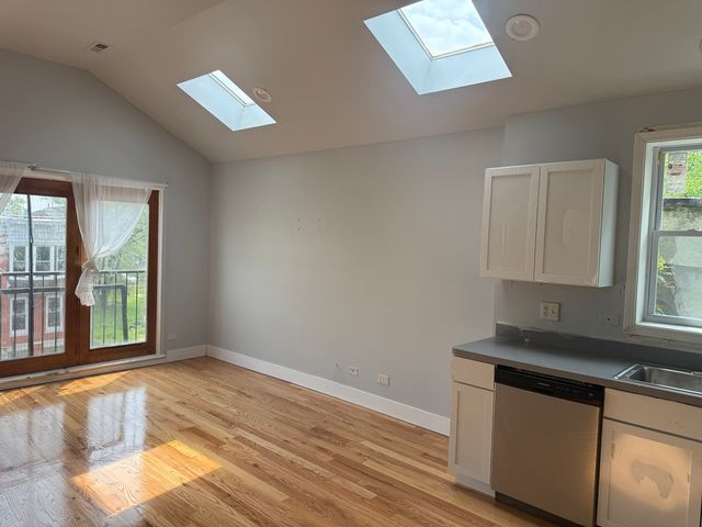 1114 S Albany Avenue 3, Chicago, IL 60612