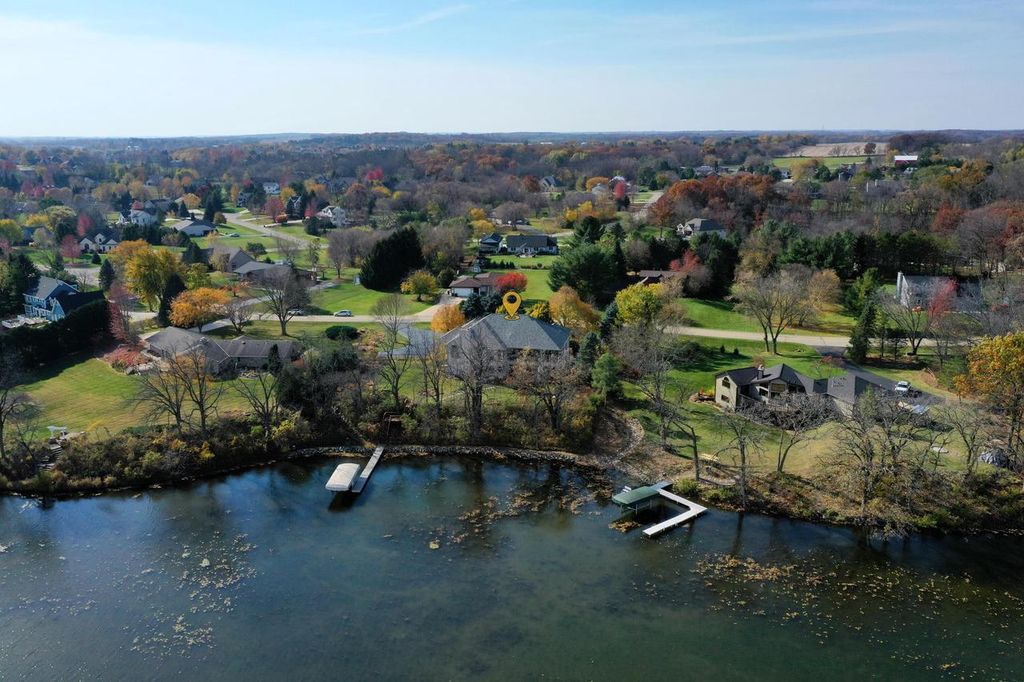 5201 Riverside ROAD, Waterford, WI 53185