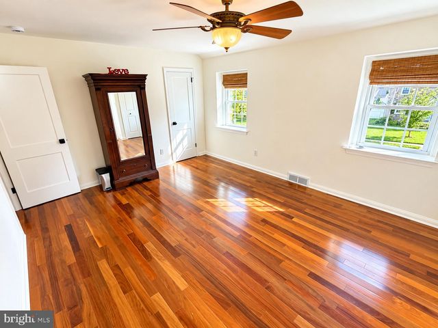 27 ALTHEA LN, Morton, PA 19070