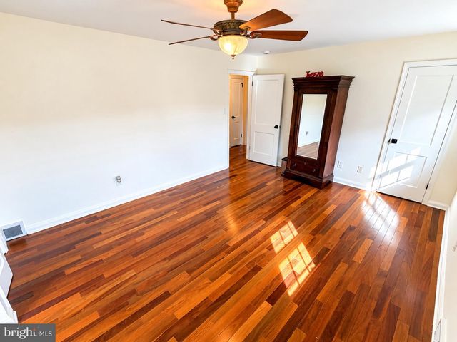 27 ALTHEA LN, Morton, PA 19070