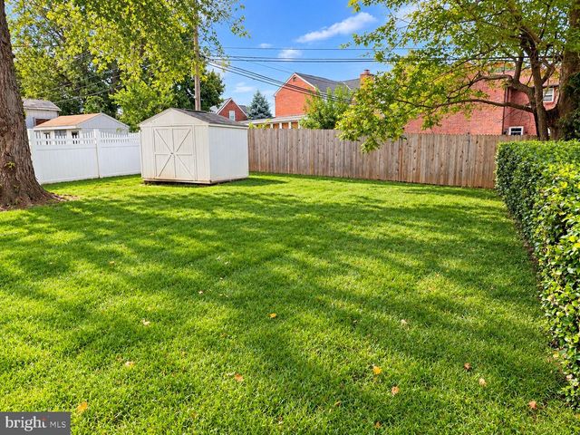 27 ALTHEA LN, Morton, PA 19070