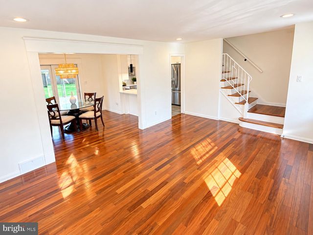27 ALTHEA LN, Morton, PA 19070