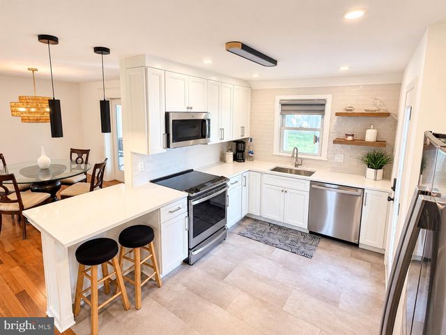 27 ALTHEA LN, Morton, PA 19070