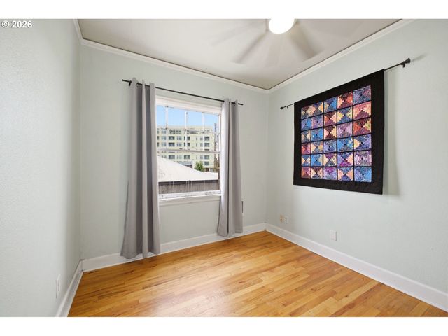 711 Ne RANDALL Ave 301, Portland, OR 97232