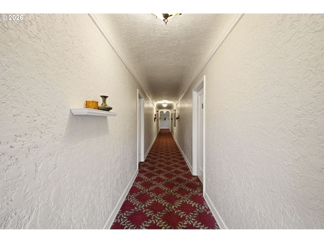 711 Ne RANDALL Ave 301, Portland, OR 97232