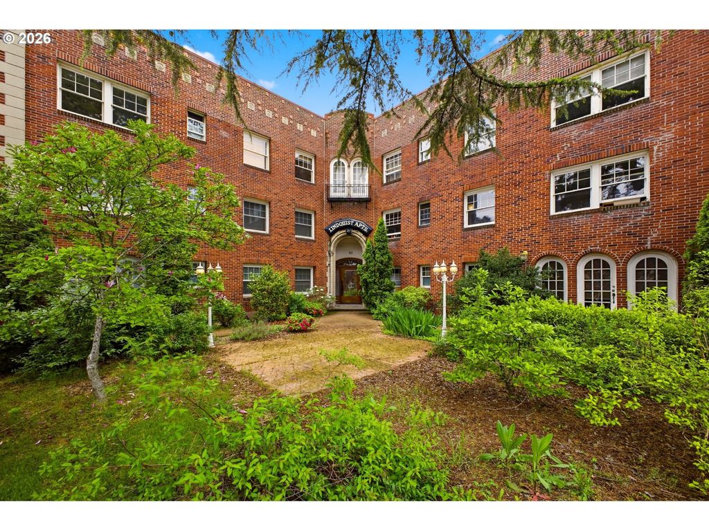 711 Ne RANDALL Ave 301, Portland, OR 97232