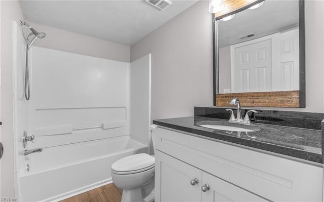 1206 Stockley Gdns Apt 405, Norfolk, VA 23517