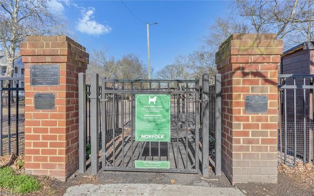 1206 Stockley Gdns Apt 405, Norfolk, VA 23517