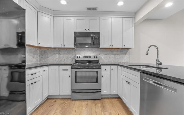 1206 Stockley Gdns Apt 405, Norfolk, VA 23517