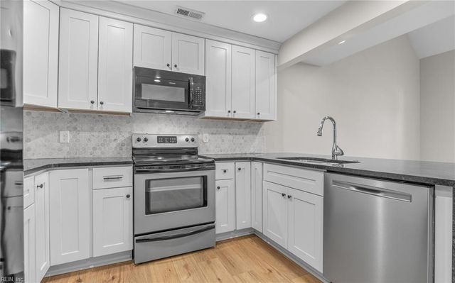 1206 Stockley Gdns Apt 405, Norfolk, VA 23517