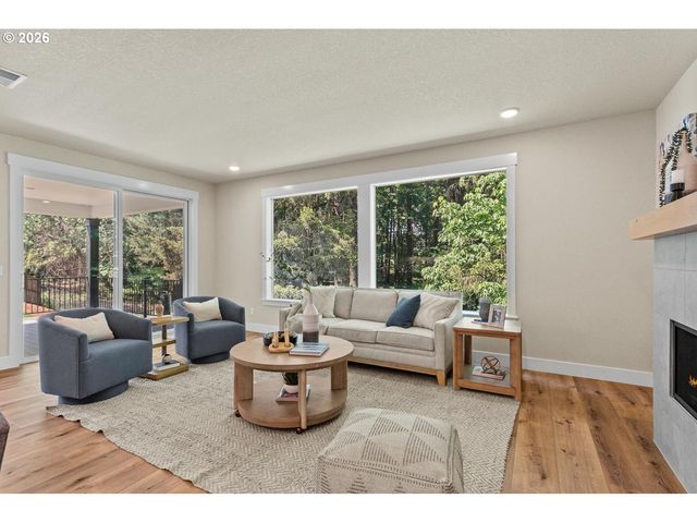 865 Butte Dr, Forest Grove, OR 97116