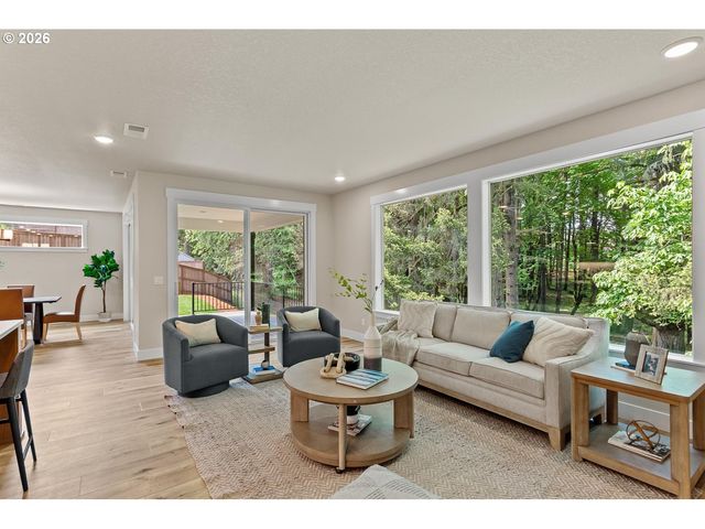 865 Butte Dr, Forest Grove, OR 97116
