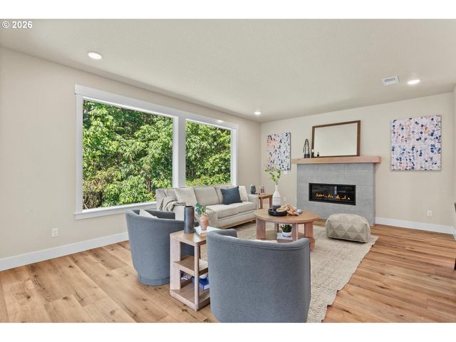 865 Butte Dr, Forest Grove, OR 97116