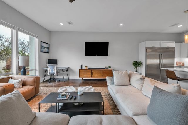 1427 Hubert Street, Dallas, TX 75206