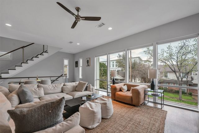 1427 Hubert Street, Dallas, TX 75206