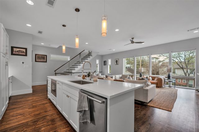 1427 Hubert Street, Dallas, TX 75206