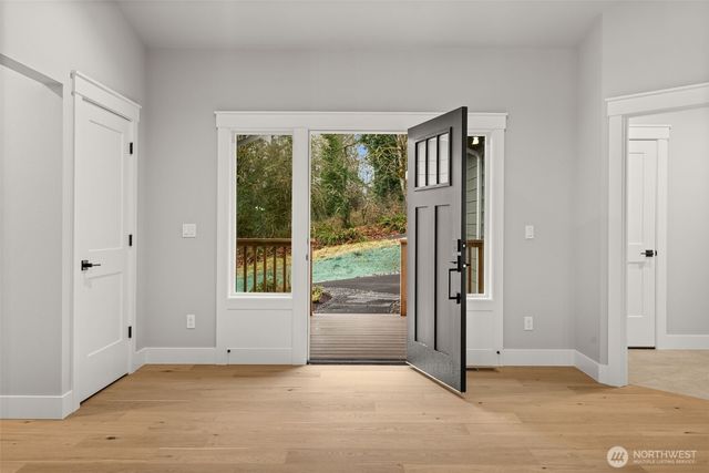 7864 Beach Drive E, Port Orchard, WA 98366