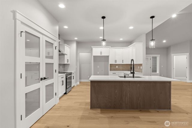 7864 Beach Drive E, Port Orchard, WA 98366