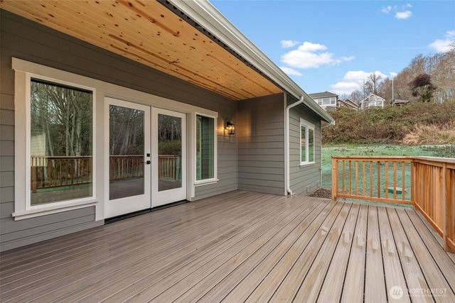 7864 Beach Drive E, Port Orchard, WA 98366