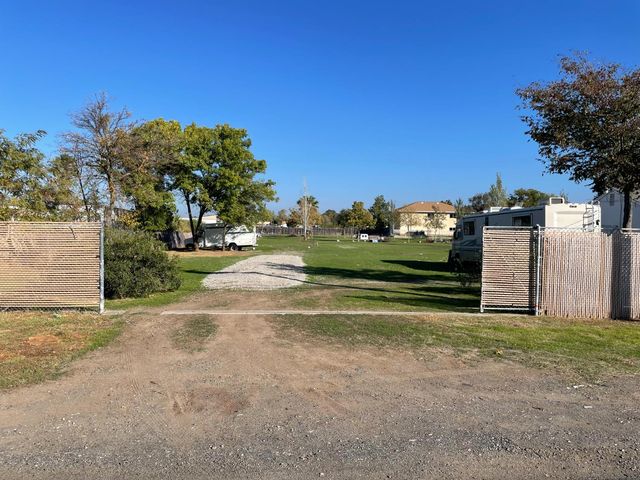 1517-1521 Grace Ave, Sacramento, CA 95838