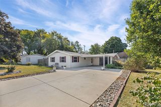 116 Lakeland Boulevard, Swansea, IL 62226