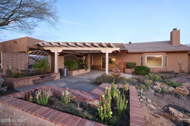 2721 N Tomas Road, Tucson, AZ 85745