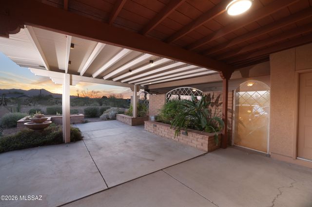 2721 N Tomas Road, Tucson, AZ 85745