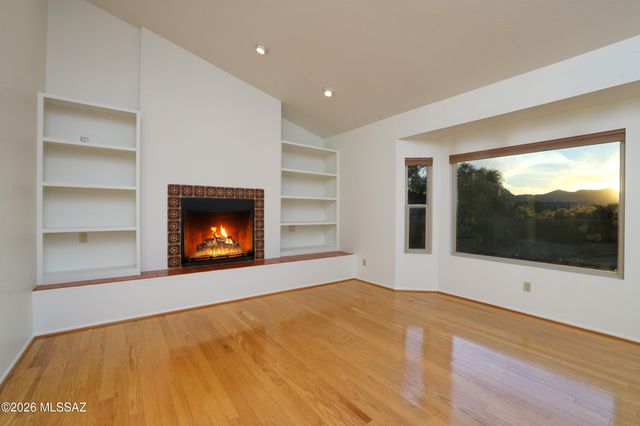 2721 N Tomas Road, Tucson, AZ 85745