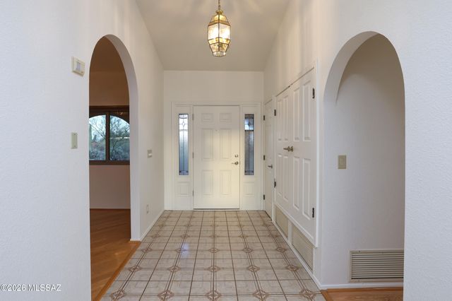 2721 N Tomas Road, Tucson, AZ 85745