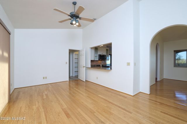 2721 N Tomas Road, Tucson, AZ 85745