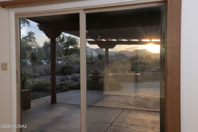 2721 N Tomas Road, Tucson, AZ 85745