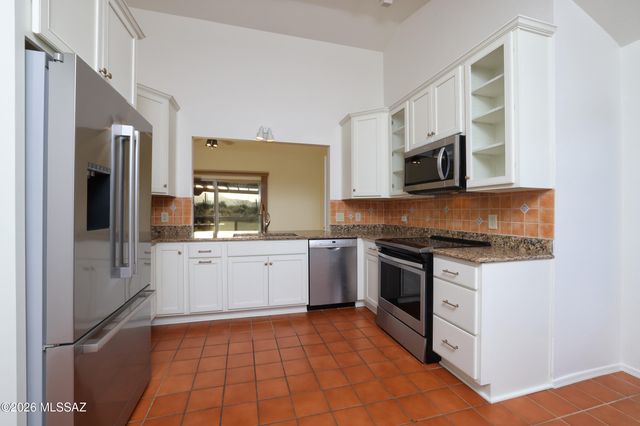 2721 N Tomas Road, Tucson, AZ 85745