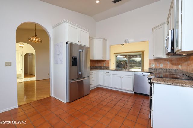 2721 N Tomas Road, Tucson, AZ 85745