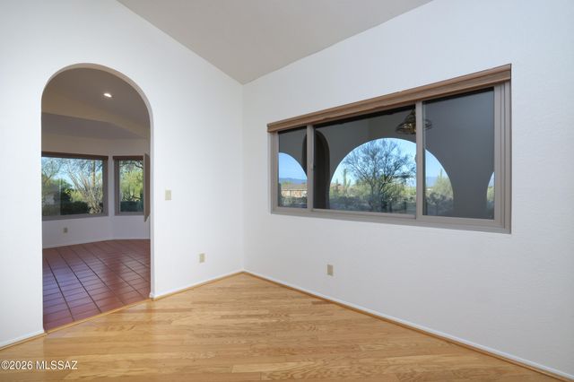 2721 N Tomas Road, Tucson, AZ 85745