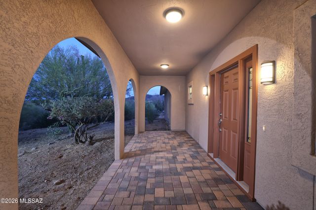 2721 N Tomas Road, Tucson, AZ 85745