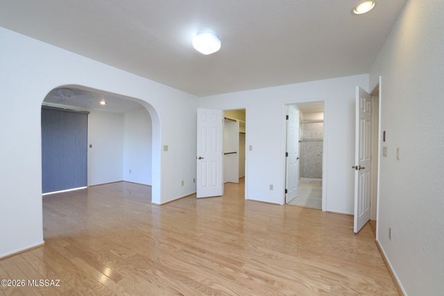 2721 N Tomas Road, Tucson, AZ 85745