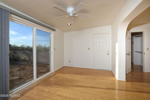 2721 N Tomas Road, Tucson, AZ 85745