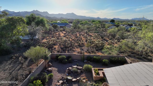 2721 N Tomas Road, Tucson, AZ 85745