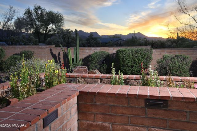 2721 N Tomas Road, Tucson, AZ 85745