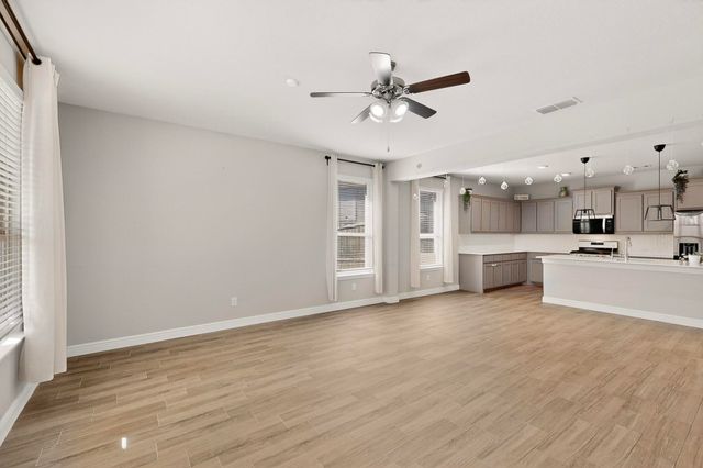 625 Hogan Drive, Denton, TX 76210