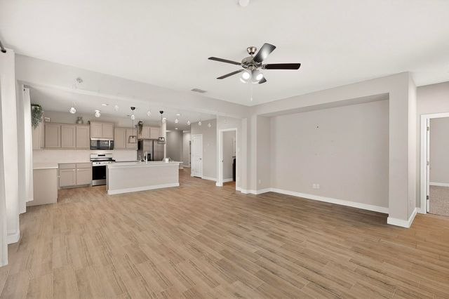 625 Hogan Drive, Denton, TX 76210